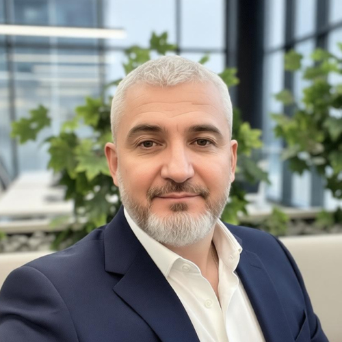 Максим К. — ИИ‑стратег и продуктолог